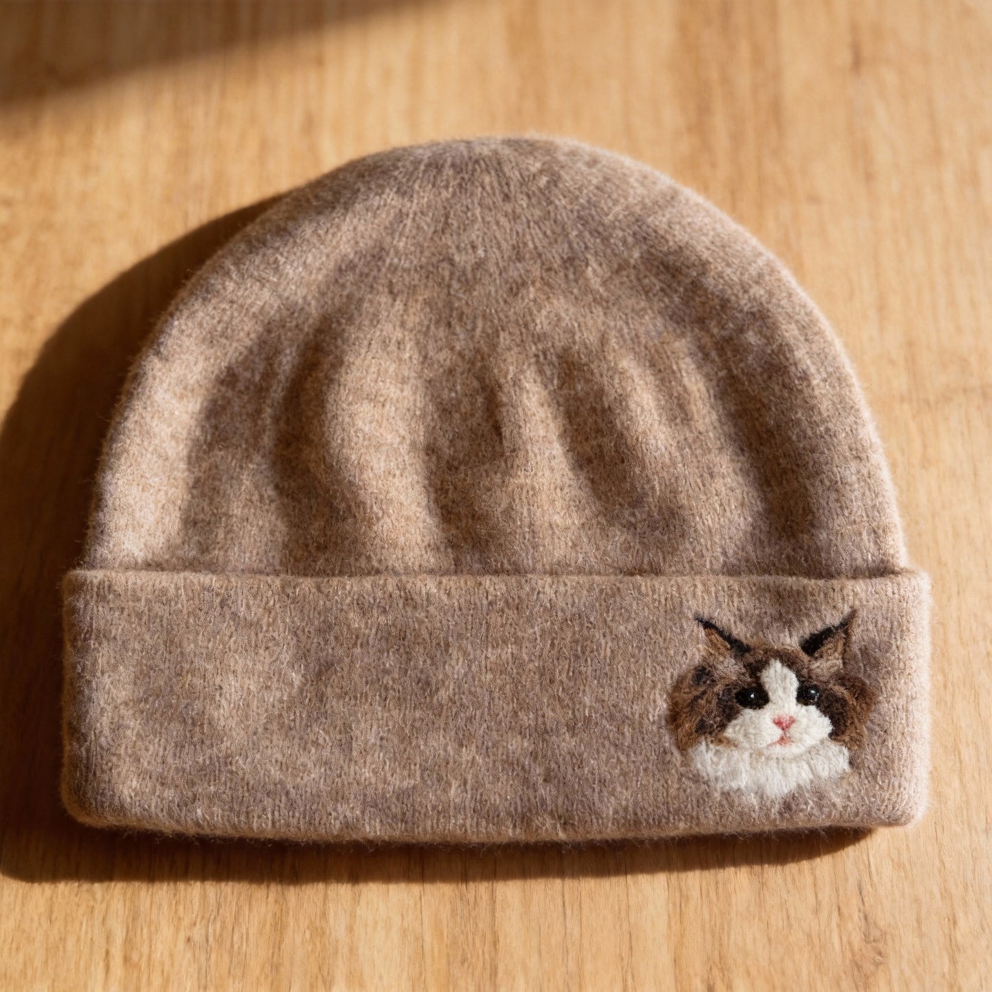 🧵 Beanie mit Haustierporträt nach Maß – Handgefilzter Nadel-Art-Hut