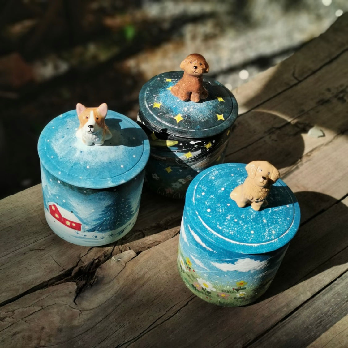Handgemachte Tierurne für Asche – Keramikurne mit 3D-Haustierfigur-Deckel, personalisierte Hunde- oder Katzen-Gedenkurne